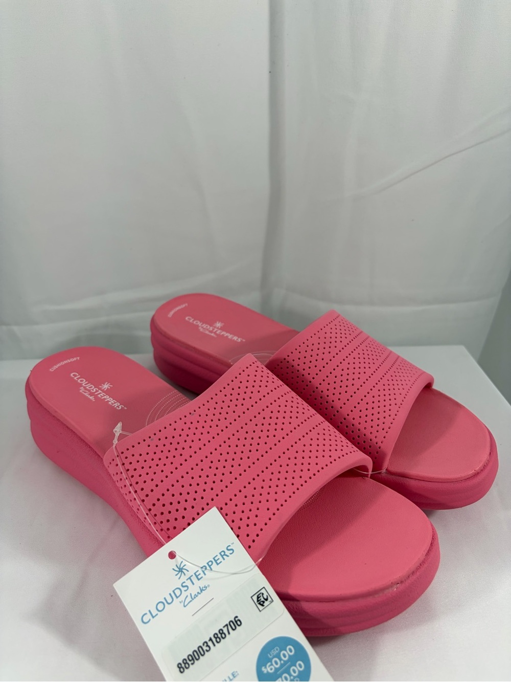 NWT Cloudsteppers by Clarks Women’s Size 8.5 Pink Slide Sandals